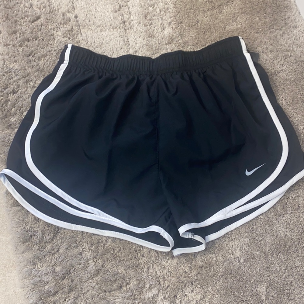 NEW Nike tempo Athletic Shorts